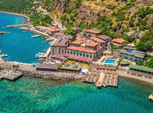 ASSOS VE AYVACIK’TA YAŞAM: TAŞ EV VE ARSA YATIRIM REHBERİ